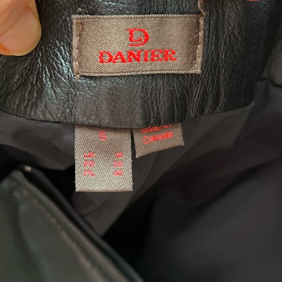 Danier Leather High Rise Straight Leg Pants Sz 6 - Picture 5 of 11